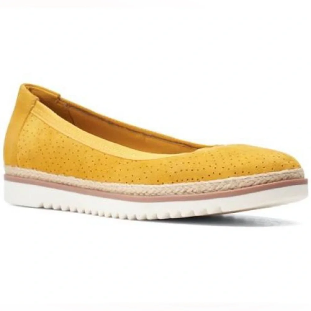 NEW!! Women's Clarks Serena Kellyn Yellow Suede Slip-On Shoes Size 9N